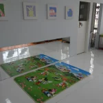 Sala do Berçário do Colégio Mirassol no Bairro Vila Clementino. Sala clean, Limpa, organizada, bonita, aconchegante e confortável.