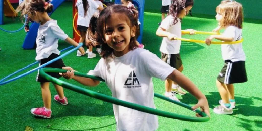 Alunos do Infantil no Colégio Mirassol que fica localizado no Bairro Vila Clementino - vizinho dos bairros Mirandópolis, Vila Mariana, Planalto Paulista, Moema, Praça da Árvore, Saúde, Ana Rosa, Conceição, Ipiranga.